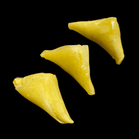 PLAIN TRIANGLE WITH PISTACHIOS (500GR)